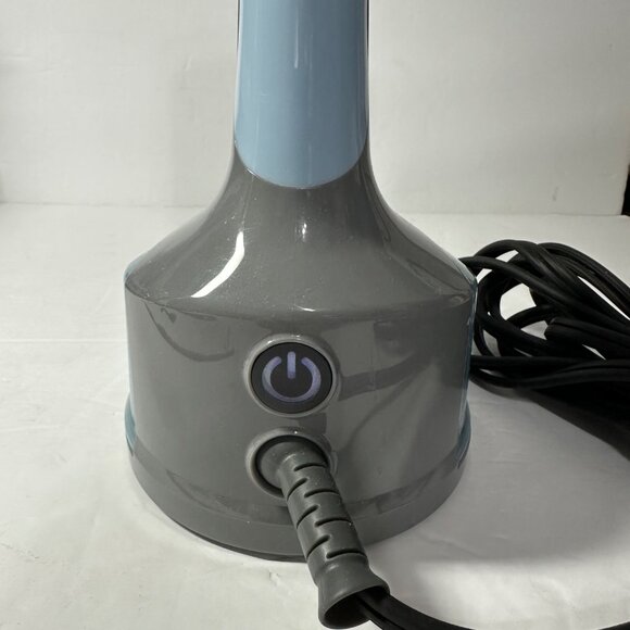 Black & Decker Handheld Garment Steamer Detachable Water Tank & 3 Attachments - Picture 6 of 9